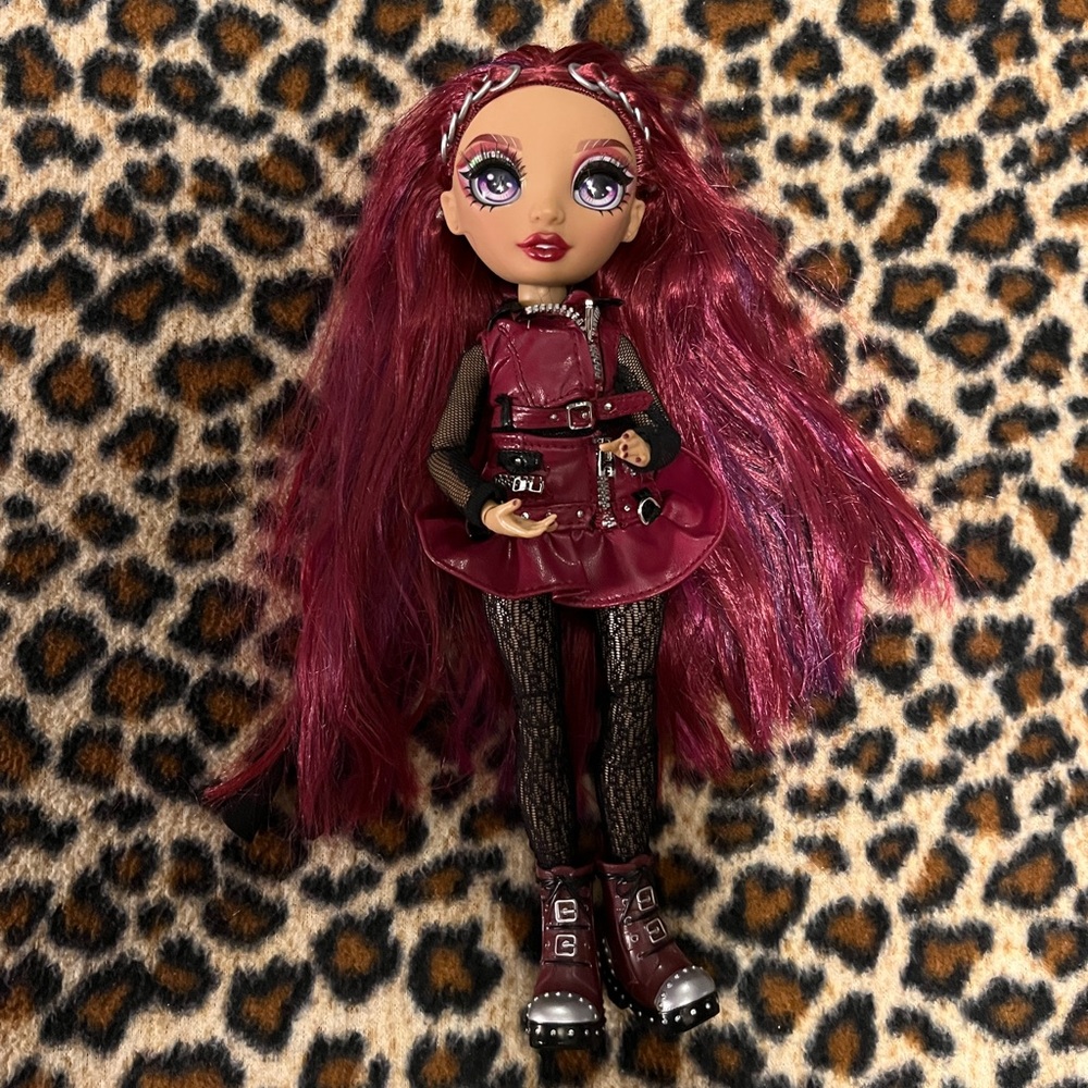 Rainbow High Mila Berrymore